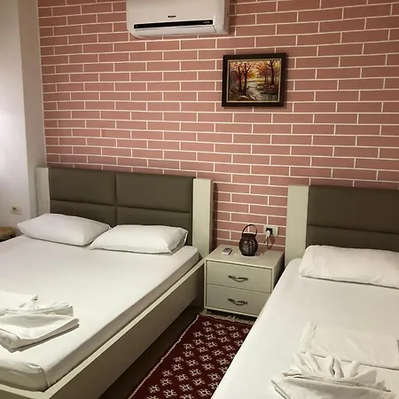 Πανσιόν Dhimitri's *